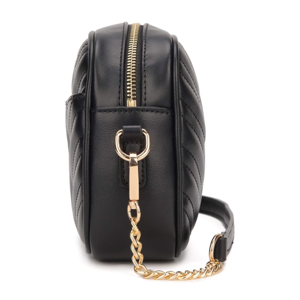 *SOLD* Elegant Black Quilted Crossbody Bag - Picture 2 of 8